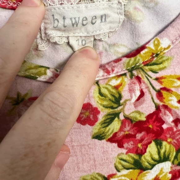 Btween Floral Cold Shoulder Top with lace-up short sleeves, Girls size 10 - Picture 3 of 5